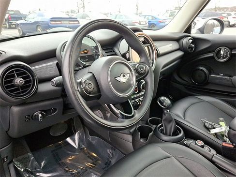 Used 2017 MINI Cooper 2-Door Hardtop image 11