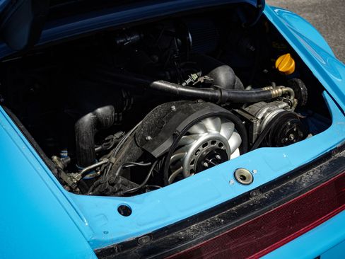Used 1990 Porsche 911 Carrera RWD image 31