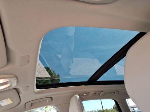 Certified 2024 Volvo XC60 T8 Plus w/ Protection Package Premier AWD/4WD image 8