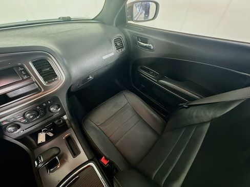 Used 2013 Dodge Charger SE w/ Leather Interior Group RWD image 11