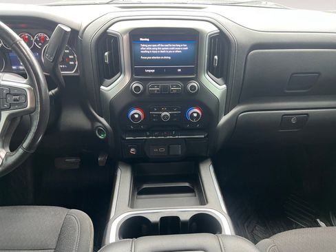 Used 2021 Chevrolet Silverado 1500 LT Trail Boss w/ LPO, Dark Essentials Package AWD/4WD image 11