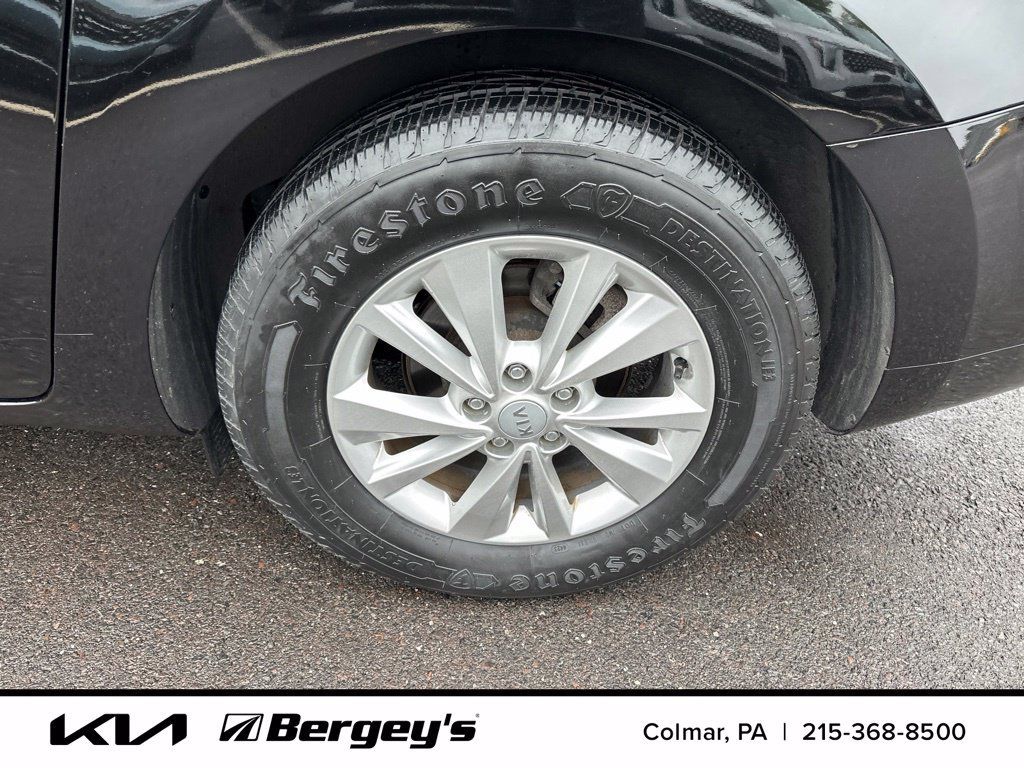 Used 2018 Kia Sedona LX FWD image 11