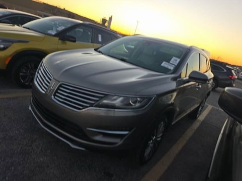 Used 2017 Lincoln MKC Reserve w/ Lincoln MKC Climate Package image 1