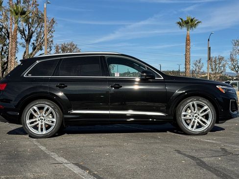 New 2025 Audi Q7 3.0T Premium Plus image 3
