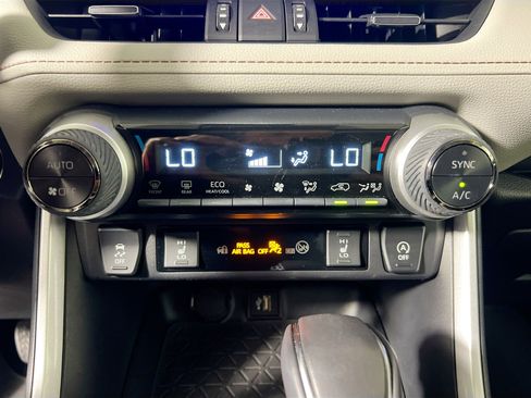 Used 2025 Toyota RAV4 XLE Premium w/ Weather Package FWD image 27