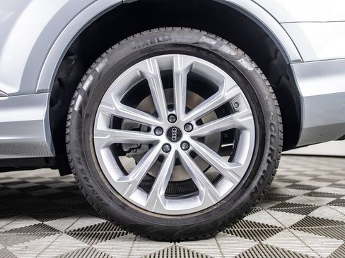 Used 2025 Audi Q7 2.0T Premium w/ Convenience Package AWD/4WD image 44