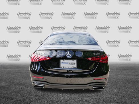 Used 2022 Mercedes-Benz C 300 4MATIC Sedan image 9