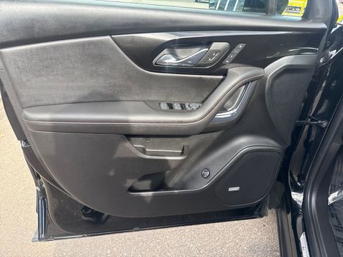 Used 2025 Chevrolet Blazer RS w/ Enhanced Convenience Package image 10