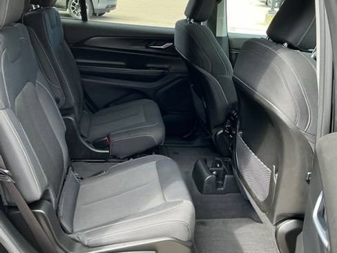 Used 2023 Jeep Grand Cherokee L Laredo w/ Luxury Tech Group I AWD/4WD image 17