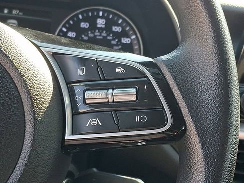 Certified 2022 Kia Forte LXS image 23