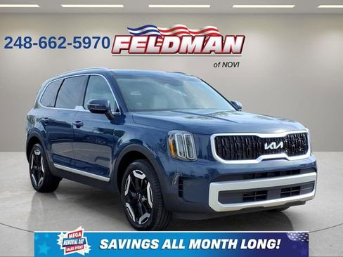 Used 2024 Kia Telluride EX w/ EX Captain's Chair Package FWD image 8