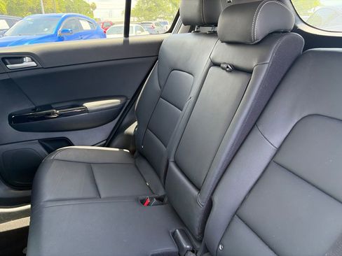 Used 2019 Kia Sportage EX FWD image 9