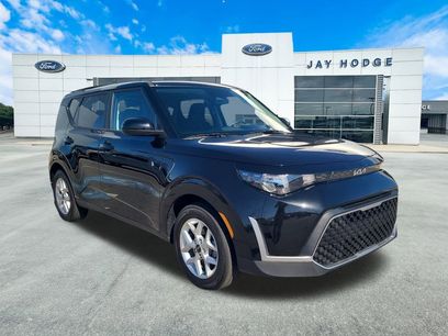 Used 2025 Kia Soul S