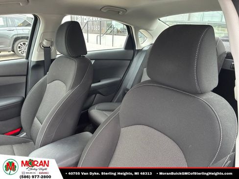 Used 2023 Kia Forte LXS FWD image 8