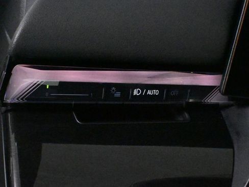 Used 2025 BMW i5 xDrive40 w/ Premium Package image 26