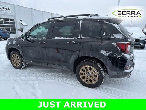 Used 2023 Honda Passport TrailSport image 4