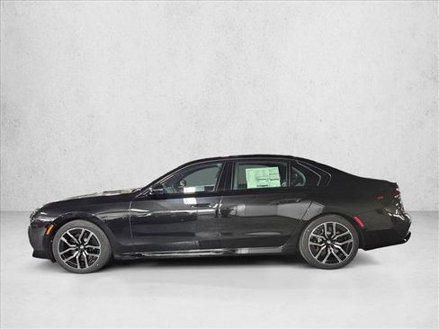New 2025 BMW 760i xDrive image 8