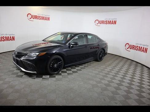 Used 2023 Toyota Camry XSE FWD image 4