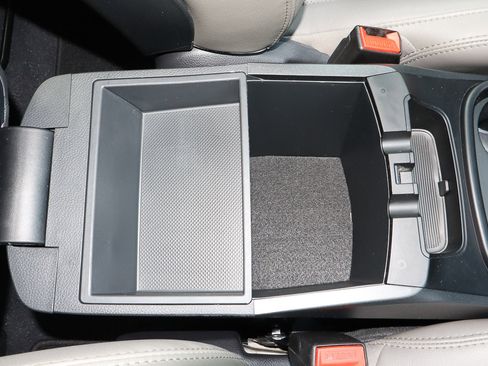 Used 2018 Hyundai Santa Fe Sport w/ 2.0T Ultimate Tech Package 05 image 30