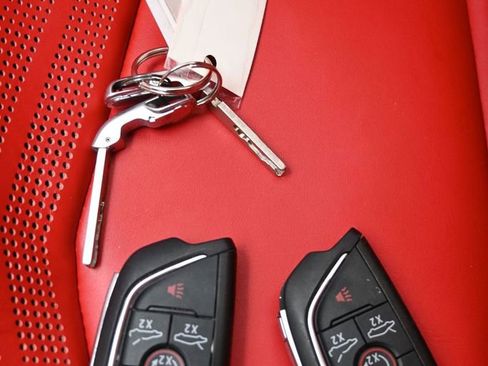 Used 2023 Chevrolet Corvette Stingray Preferred Cpe w/ Z51 Performance Package RWD image 32
