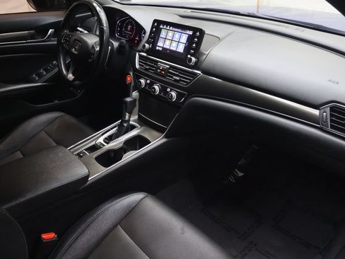 Used 2019 Honda Accord Sport image 11