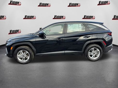 Certified 2025 Hyundai Tucson SE image 8