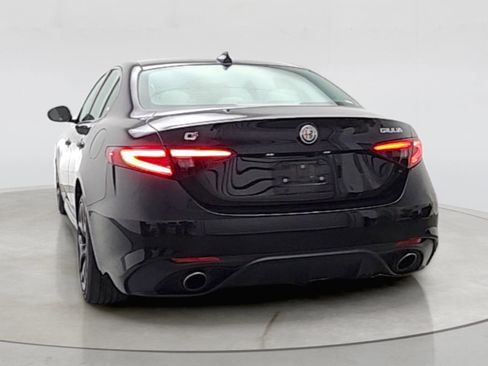Used 2020 Alfa Romeo Giulia AWD w/ Quick Order Package 22J Sport image 6