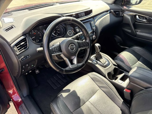 Used 2020 Nissan Rogue Sport SV w/ All-Weather Package FWD image 23