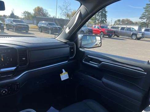 Certified 2025 Chevrolet Silverado 1500 LT image 14