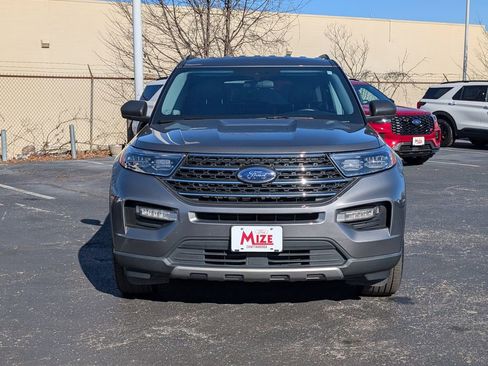 Used 2022 Ford Explorer XLT w/ Equipment Group 202A image 7