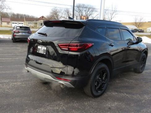 Used 2024 Chevrolet Blazer LT w/ Midnight/Sport Edition image 7