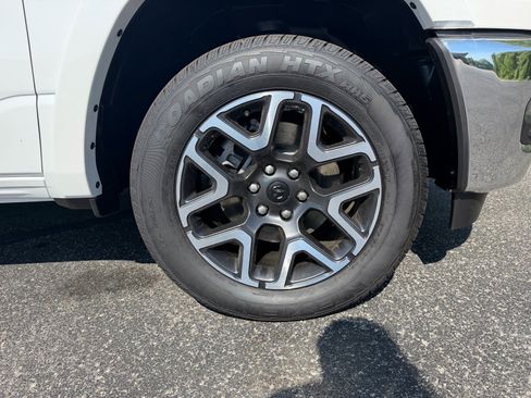 New 2026 RAM 1500 Laramie w/ Trailer Tow Group AWD/4WD image 29