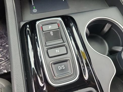 Used 2025 Honda Pilot Touring image 30