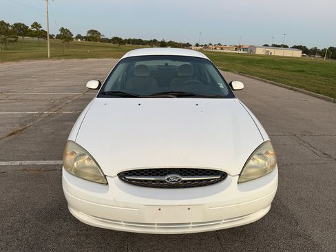 Used 2002 Ford Taurus SE image 7
