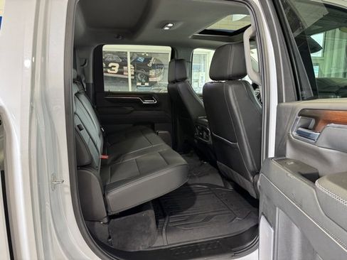 Used 2024 GMC Sierra 2500 Denali w/ Denali Reserve Package image 13
