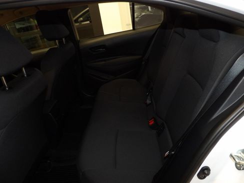 Used 2022 Toyota Corolla LE image 22