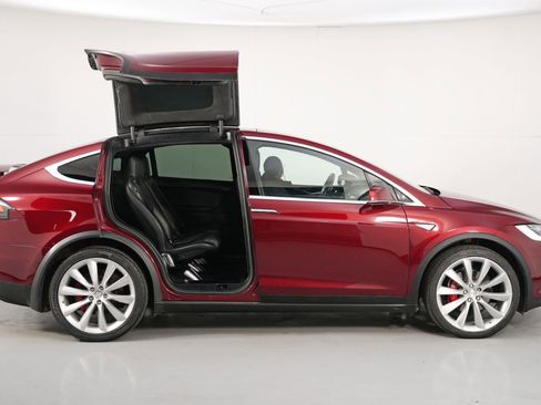 Used 2016 Tesla Model X P90D image 49
