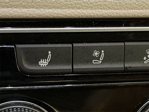 Certified 2021 Volkswagen Atlas SEL Premium image 27