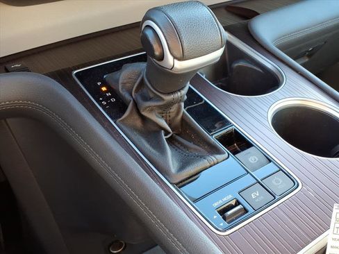 Certified 2024 Toyota Sienna XLE image 11