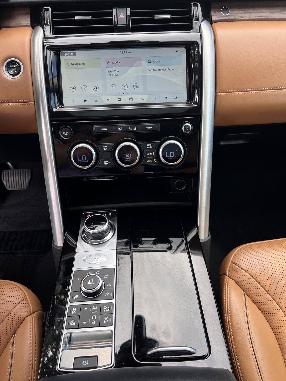 Used 2018 Land Rover Discovery HSE Luxury AWD/4WD image 22