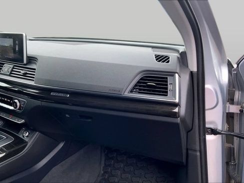 Used 2018 Audi Q5 Prestige AWD/4WD image 16