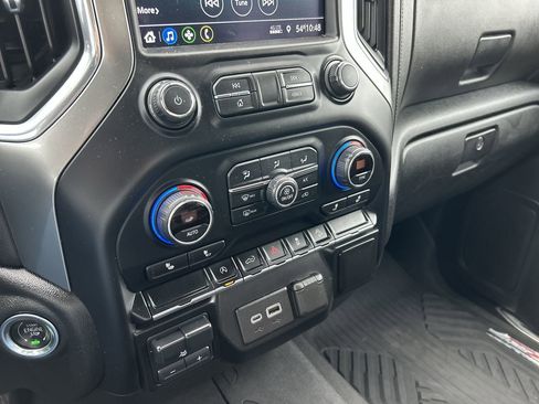 Used 2020 Chevrolet Silverado 1500 LT w/ All-Star Edition AWD/4WD image 29