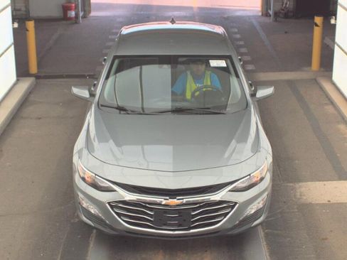 Used 2023 Chevrolet Malibu LT image 2