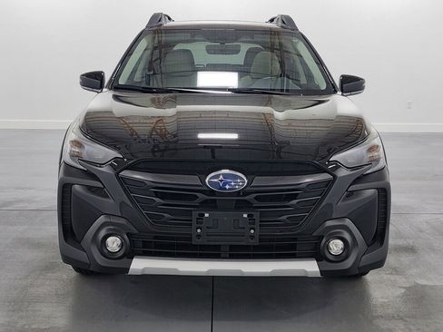 Used 2025 Subaru Outback Limited image 3