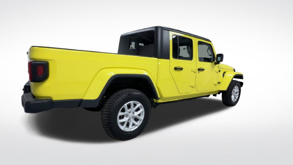 Used 2023 Jeep Gladiator Sport AWD/4WD image 10