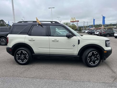 Certified 2025 Ford Bronco Sport Outer Banks w/ Outer Banks Tech Package+ image 3