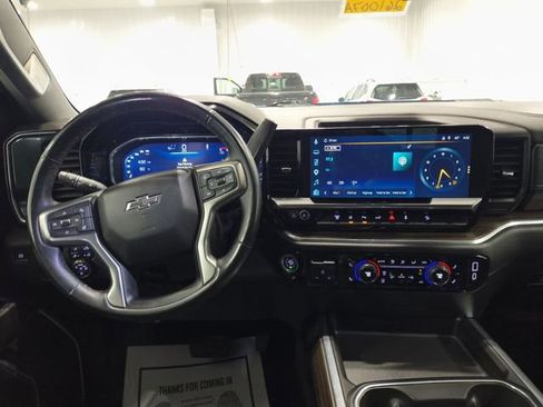 Used 2025 Chevrolet Silverado 3500 LT w/ Trail Boss Package AWD/4WD image 10