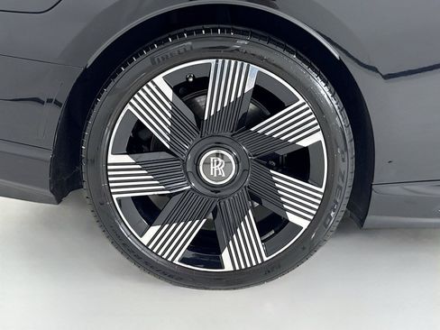Used 2024 Rolls-Royce Spectre w/ Spectre Launch Package AWD/4WD image 36