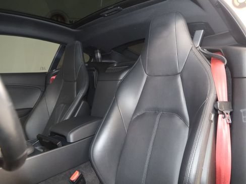 Used 2022 Jaguar F-TYPE R-Dynamic AWD/4WD image 37