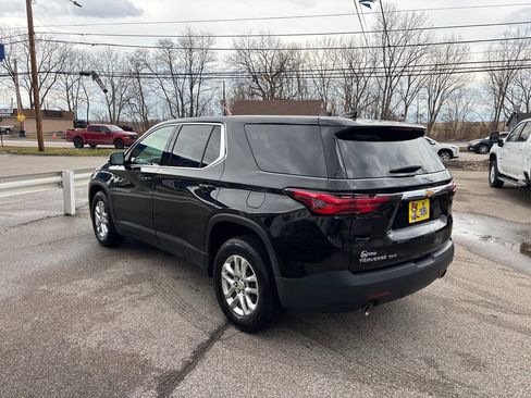 Used 2022 Chevrolet Traverse LS AWD/4WD image 5